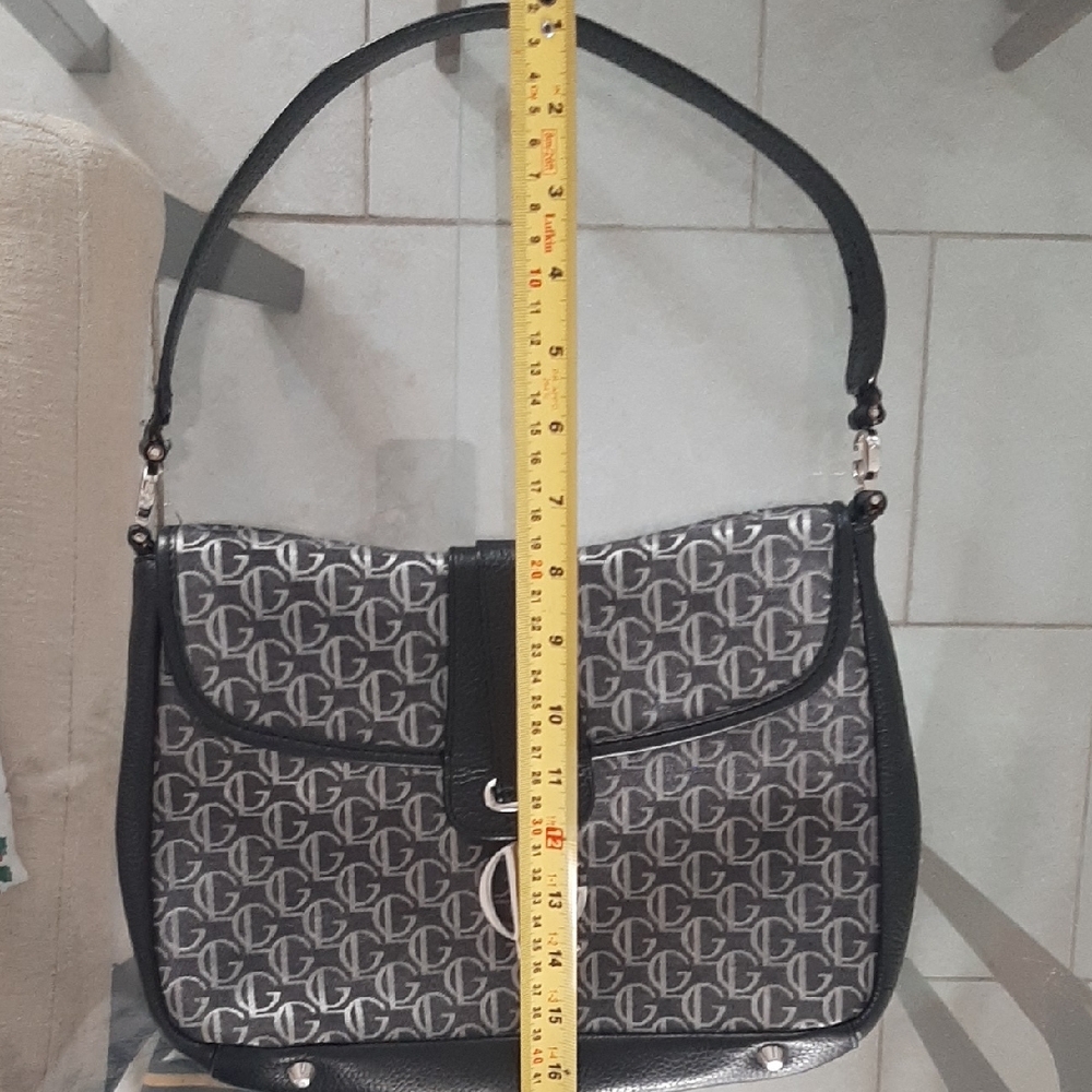 PARIS🇫🇷Guy Laroche Black with Silver LOGO and LEATHER Hand Bag SZ MEDIUM - Picture 14 of 15